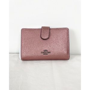 Coach Crossgrain Leather Corner Zip Wallet